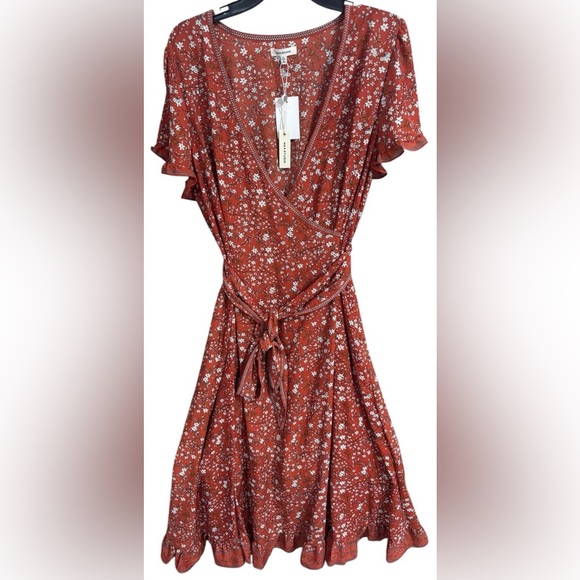 Max Studio mini wrap dress, Size Small, Rust color with white flowers Size XL - Picture 1 of 5